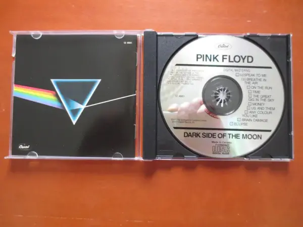 Pink Floyd – The Dark Side Of The Moon